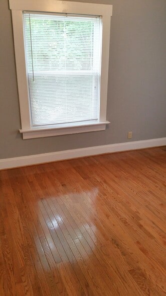 Bedroom - 56 W Dodridge St