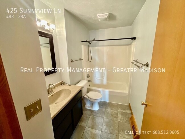 Building Photo - 425 Sunnyview Ln
