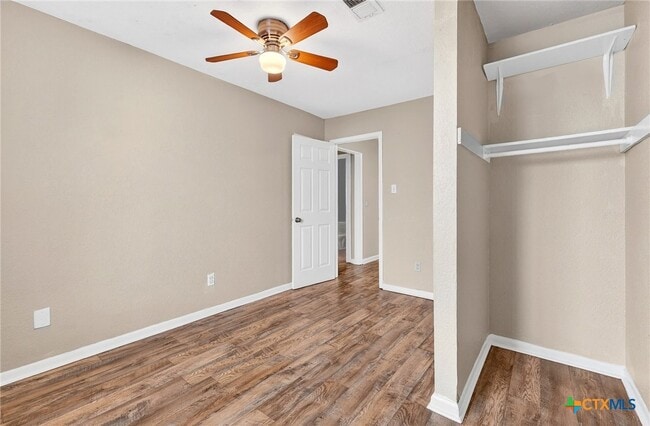 Building Photo - 905 Parmer Ave