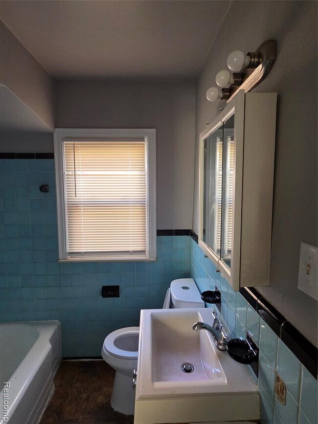 Building Photo - 19496 Braile St