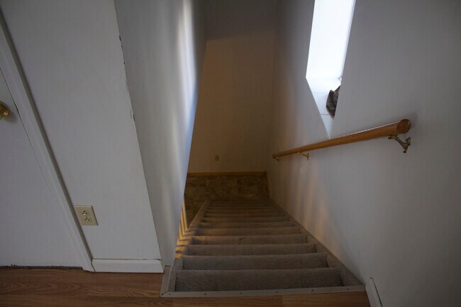 Building Photo - 35 Birdsall St