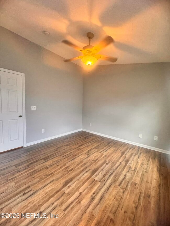 Building Photo - 13040 Sunset Lake Dr