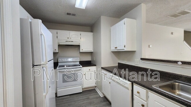 Building Photo - 1848 Carrington Dr