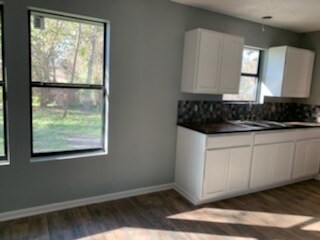 Building Photo - 1509 Shady Ln