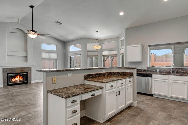 Building Photo - 4418 E Barwick Dr