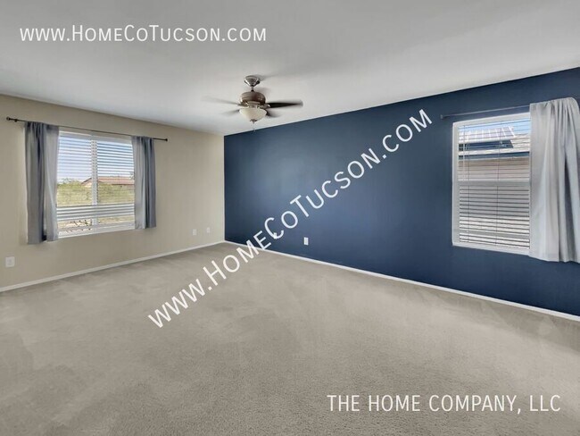 Building Photo - 1034 W Camino Hombre Viejo