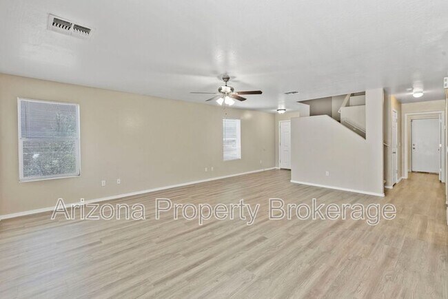 Building Photo - 31567 N Cactus Dr