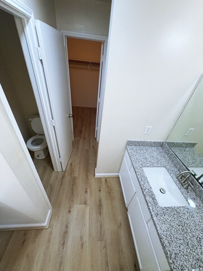 Building Photo - 6656 Sharpstown Green Cir