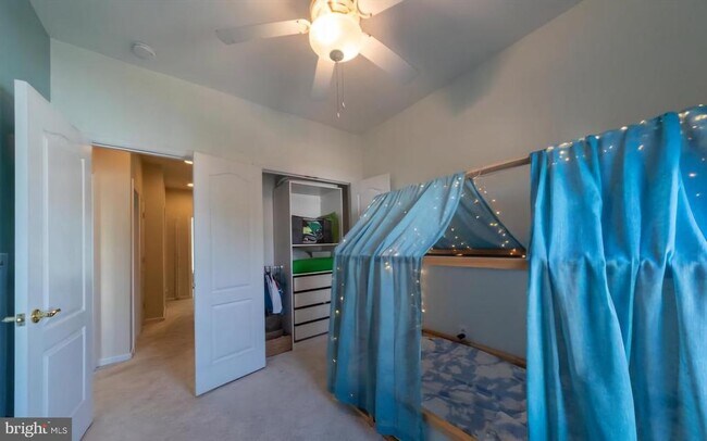 Building Photo - 6931 Rolling Creek Way
