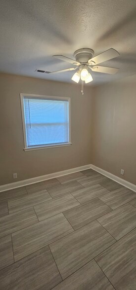 Building Photo - 5207 Mansfield Ln
