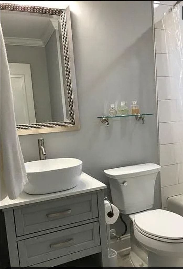 Hallway Bathroom - 6836 Park South Dr