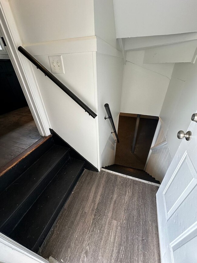 Building Photo - FREE APPLICATION!! Beautiful 4 bedroom house in great Dolton neighborhood w/ Huge Back Yard!