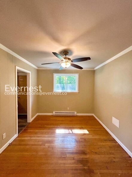 Building Photo - 10813 Bluebell Dr