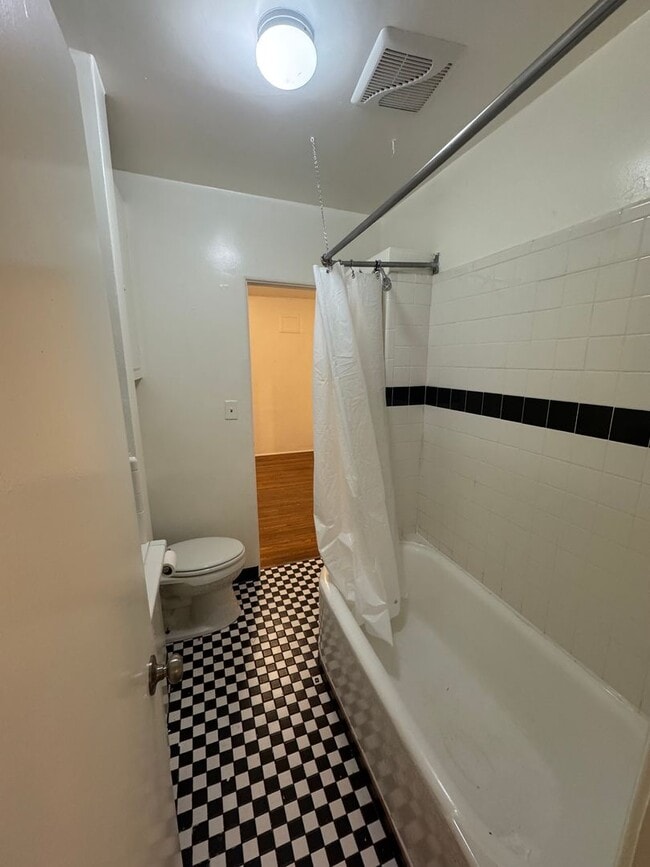 Building Photo - 3130 41st St