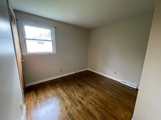 Building Photo - 5894 McKinley Rd