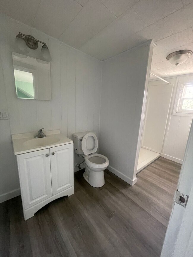 Building Photo - Long term rental with Sound views!