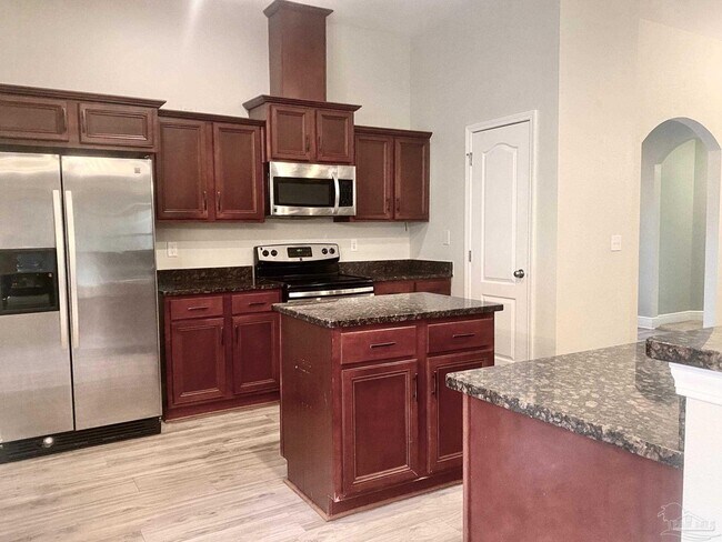 Building Photo - 8431 Ferlon Ave