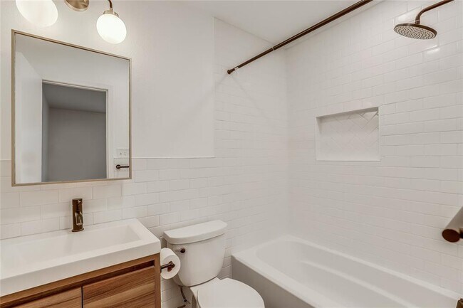 Building Photo - 6804 Kenosha Pass