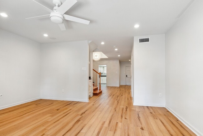 Building Photo - 4502 Park Dr N