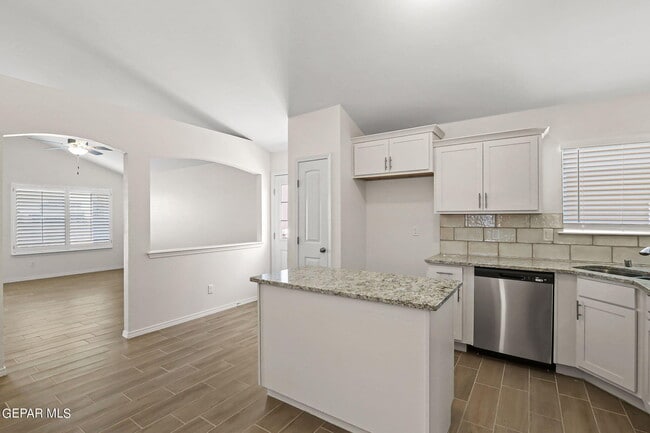 Building Photo - 12553 Cayo Norte Dr