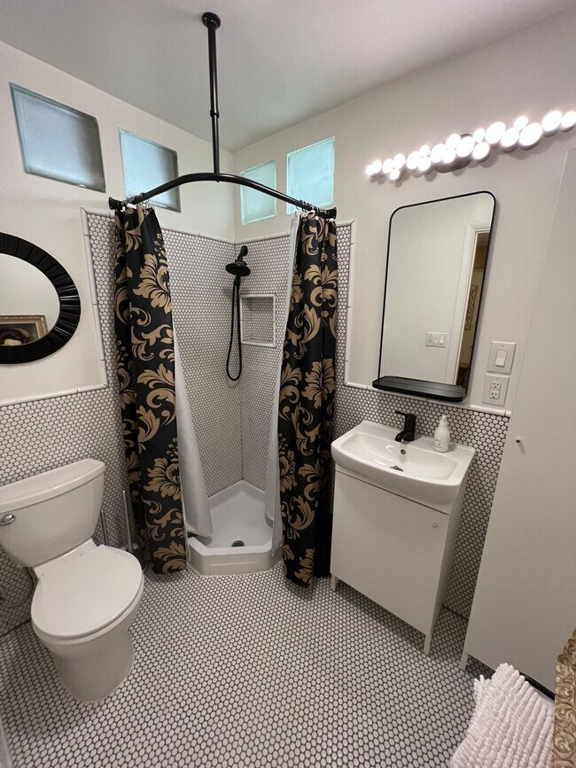 Building Photo - 7900 Beacon Ave S