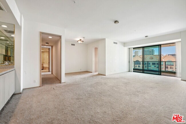 Building Photo - 10490 Wilshire Blvd