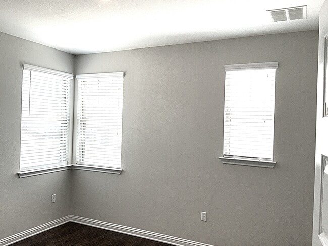 Building Photo - 5801 Kara Dr