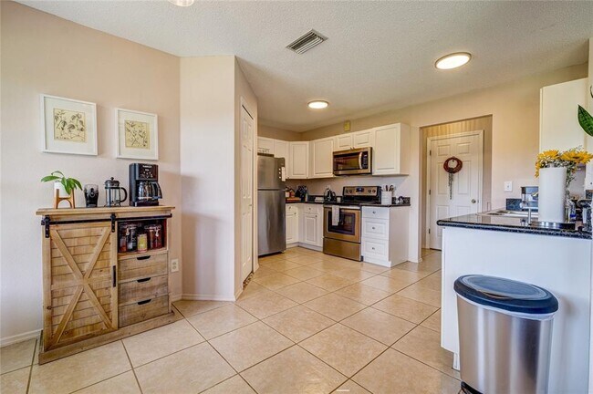 Building Photo - 11779 Shirburn Cir