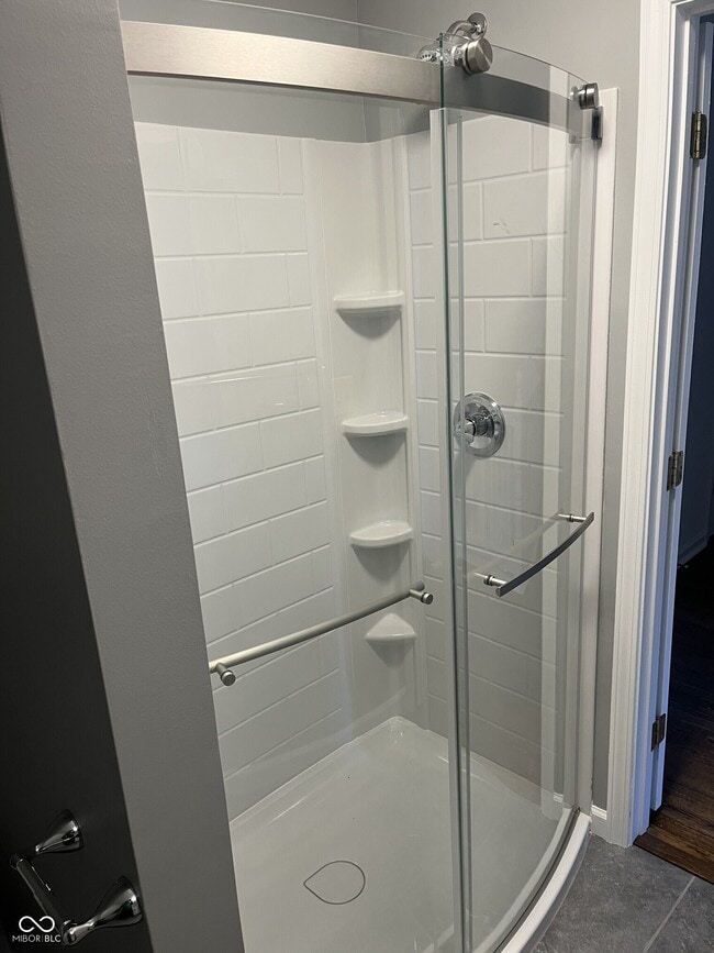 Building Photo - 1480 E 71st St