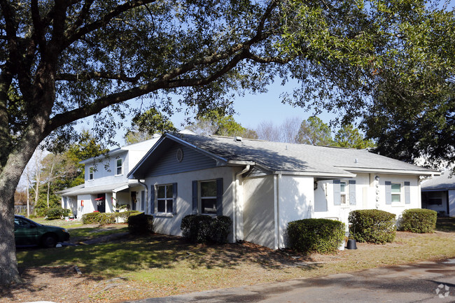 Building Photo - Fairfield Village