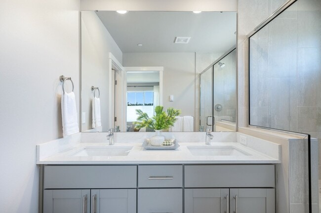 Building Photo - 4 Bed | 3.5 Bathroom | 1840 Sq Ft | $3,400