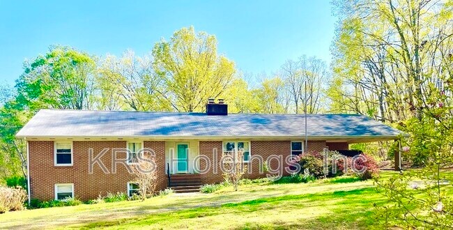 Building Photo - 81 Rural Retreat Ln