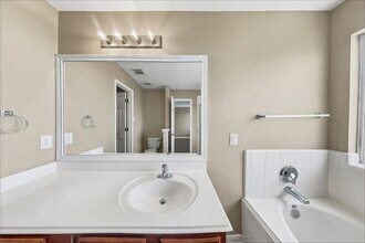 Building Photo - 1711 Mickle Creek Dr