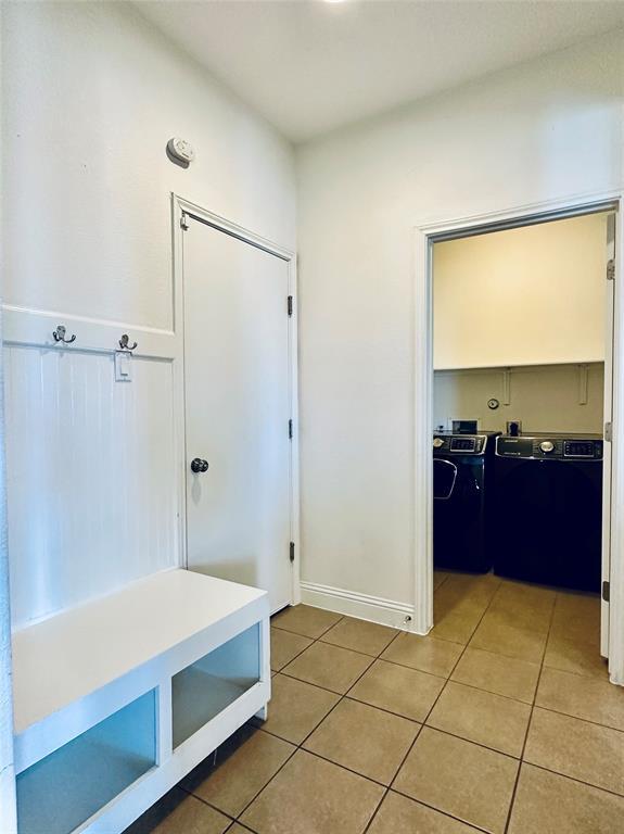Building Photo - 3308 De Torres Cir