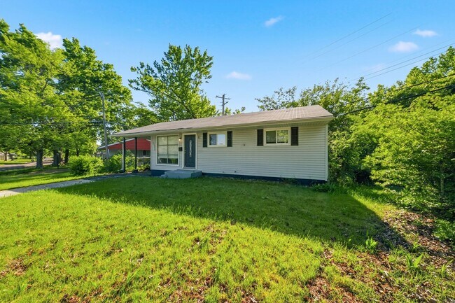 Building Photo - 10700 Spring Garden Dr