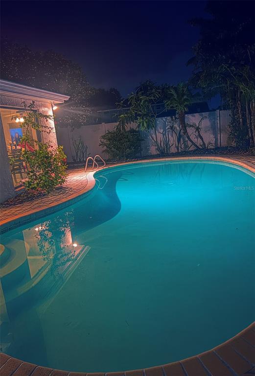 Building Photo - 3306 Del Prado Ct