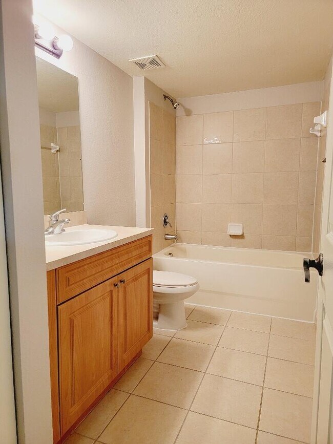 Building Photo - 6761 Heritage Grande