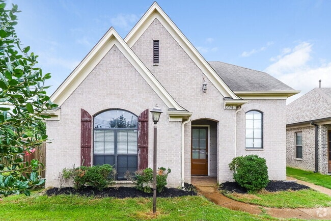 Building Photo - 6941 Raleigh Lagrange Rd