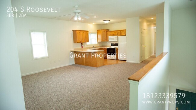 Building Photo - 204 S Roosevelt St