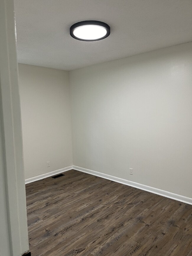 Building Photo - "Charming 3-Bed Home on Cherry Tree Drive ...