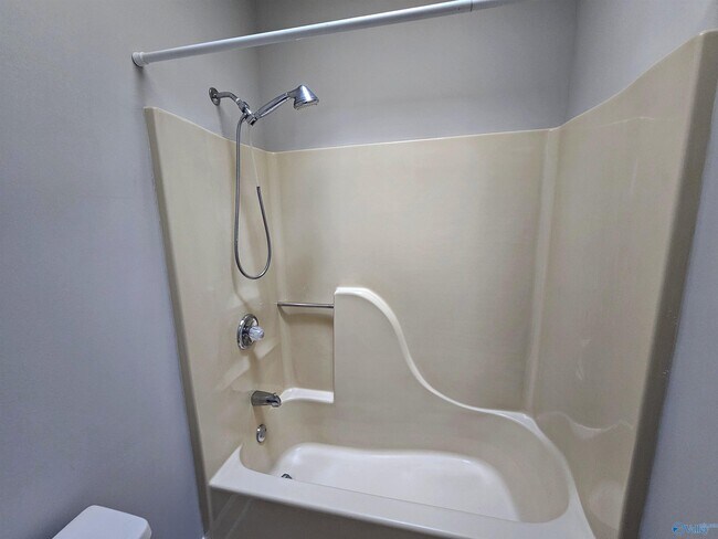 Building Photo - 102 Fred Atkinson Rd