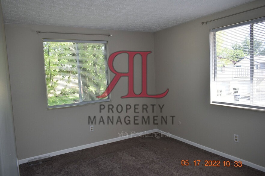 Building Photo - 2501 Burgandy Ln