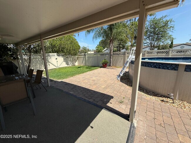 Building Photo - 10511 Tanglewilde Dr W