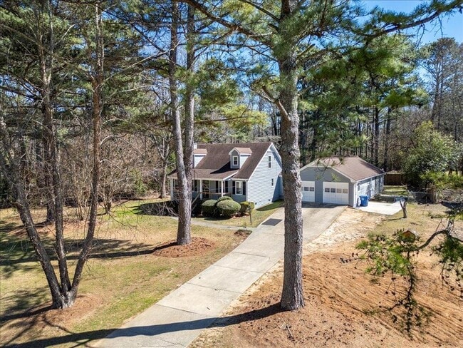Building Photo - 150 Forest Ridge Ct SW