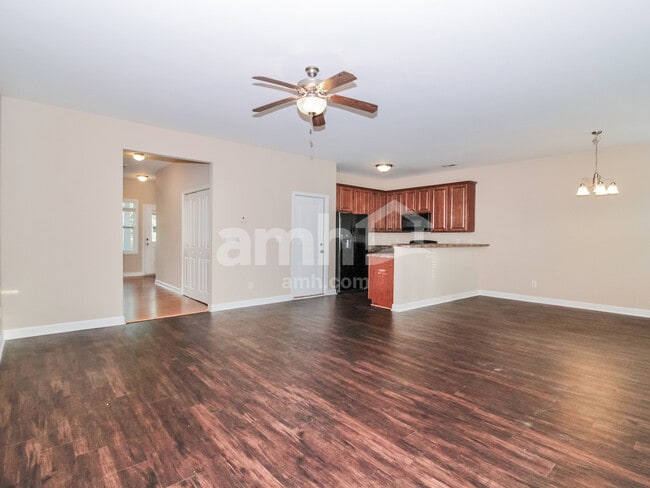 Building Photo - 28 Thornbury Dr