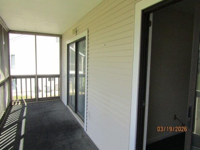 Building Photo - 1095 Plantation Dr