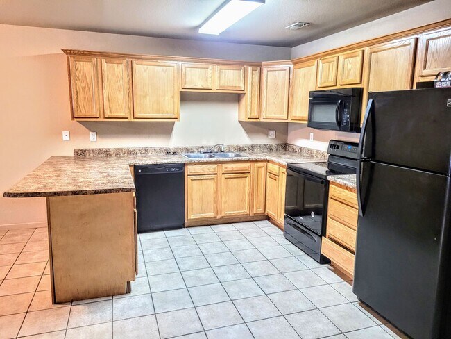 Building Photo - 109 Edna St