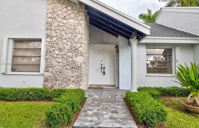 Building Photo - 14221 SW 106th Terrace