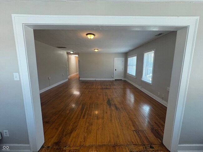 Building Photo - 4842 N College Ave