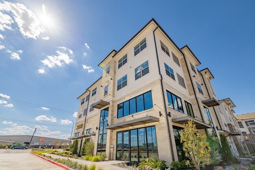 Solay Fort Worth 8900 Harmon Rd Fort Worth TX 76177 Apartment Finder